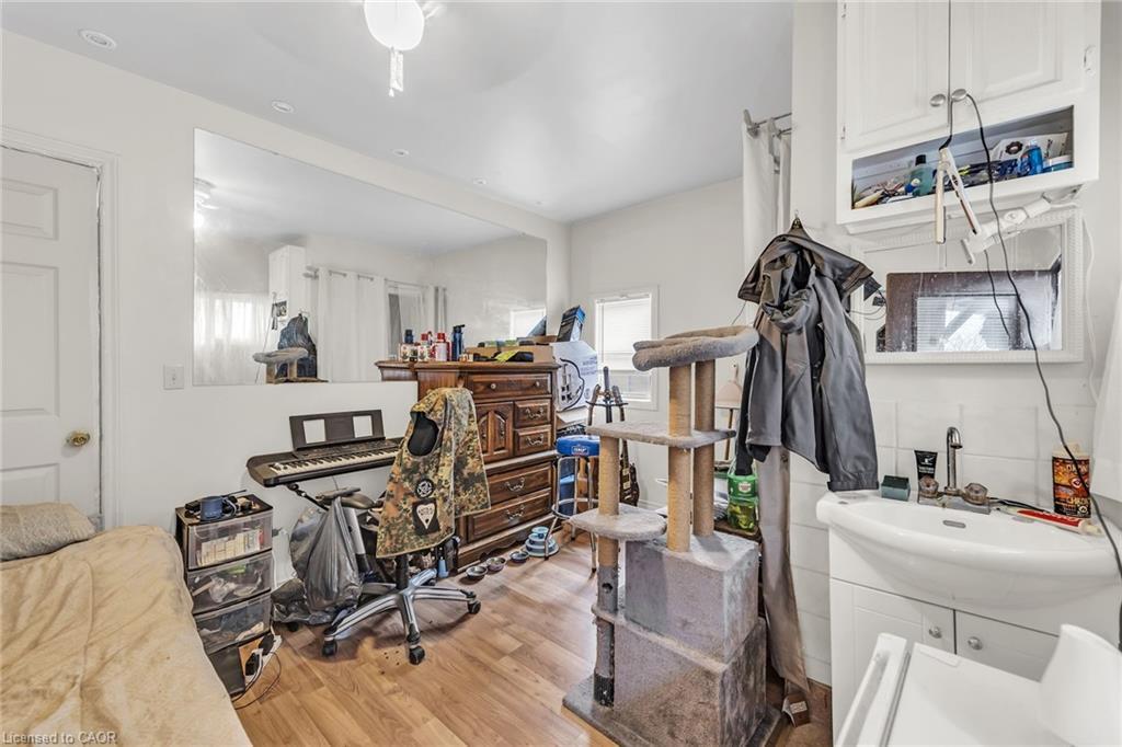 1367 Cannon Street E, Hamilton, ON - Indoor