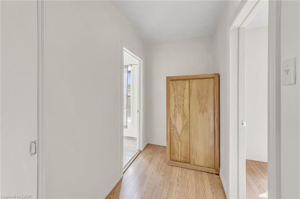 1367 Cannon Street E, Hamilton, ON - Indoor Photo Showing Other Room