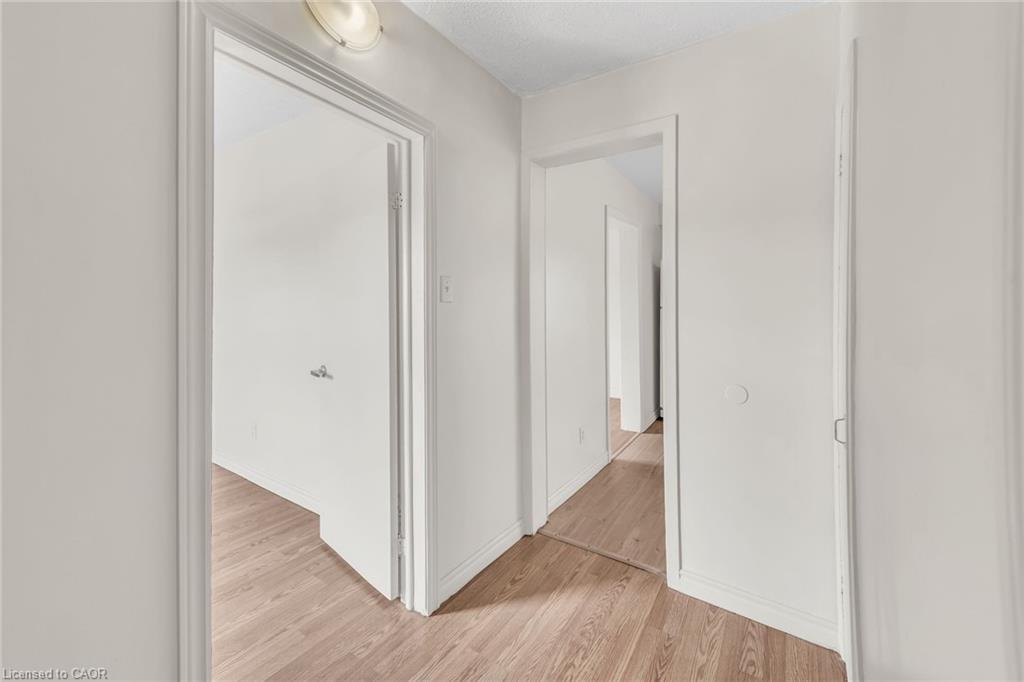 1367 Cannon Street E, Hamilton, ON - Indoor Photo Showing Other Room