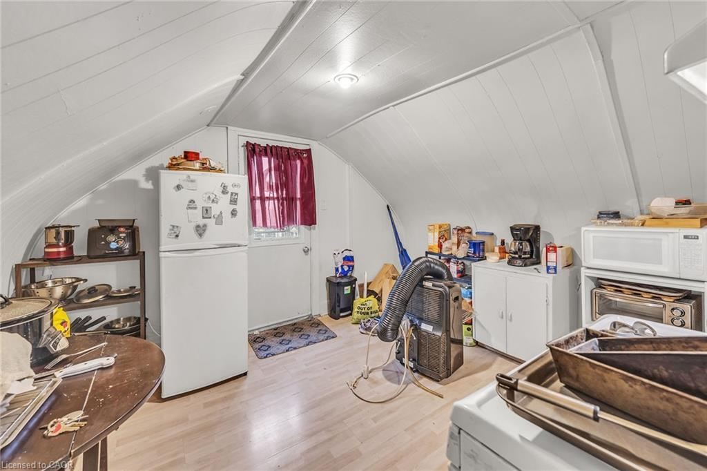 1367 Cannon Street E, Hamilton, ON - Indoor Photo Showing Laundry Room