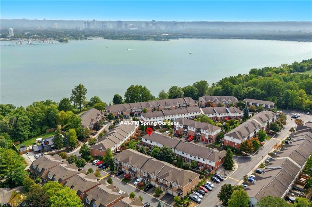 41-710 Spring Gardens Road, Burlington, ON - Outdoor With Body Of Water With View