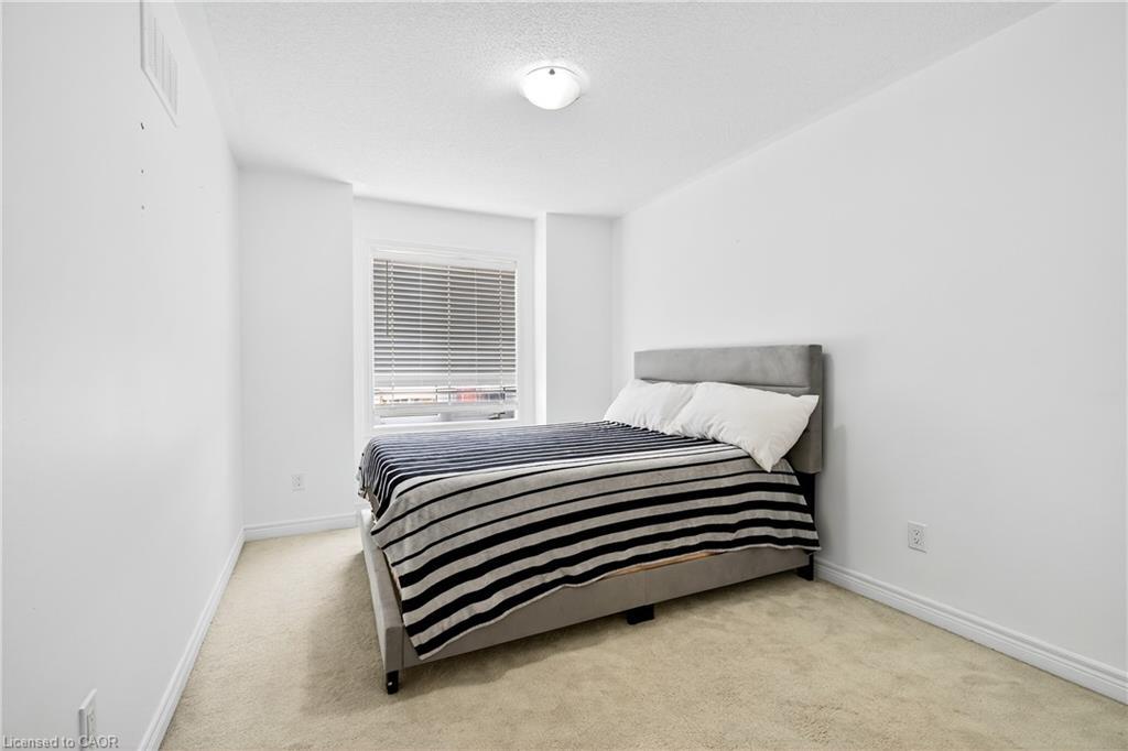 57 Sparkle Drive, Thorold, ON - Indoor Photo Showing Bedroom