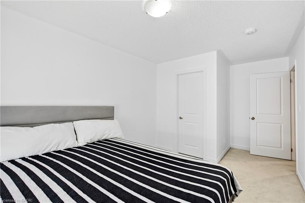 57 Sparkle Drive, Thorold, ON - Indoor Photo Showing Bedroom