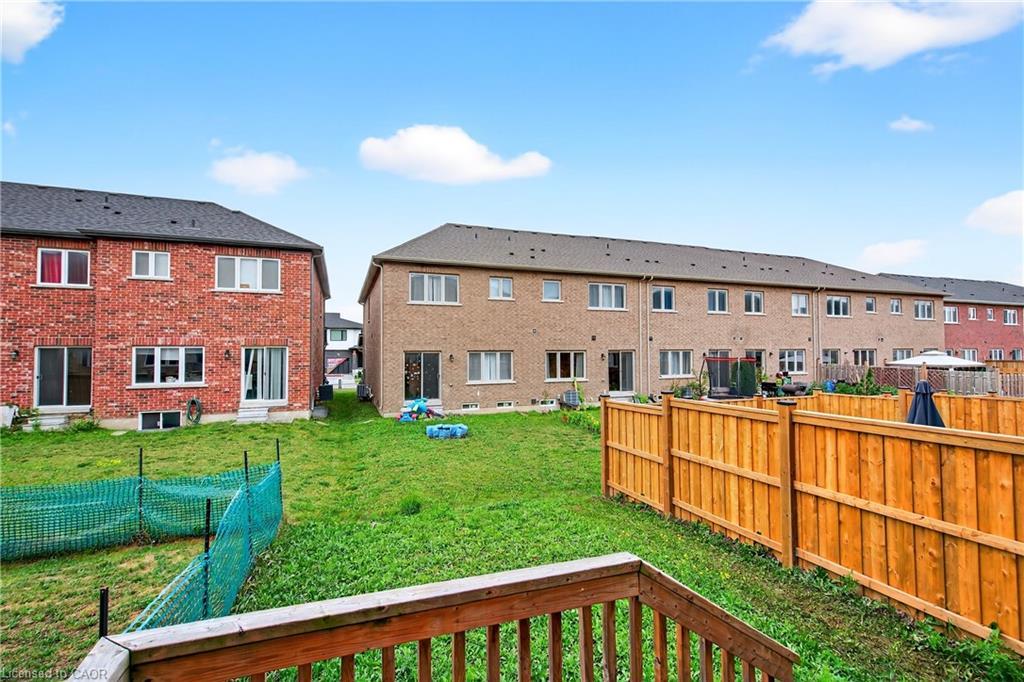 57 Sparkle Drive, Thorold, ON - Outdoor With Backyard With Exterior