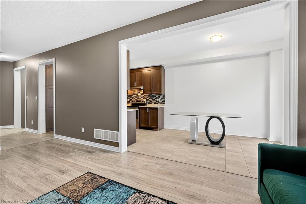 57 Sparkle Drive, Thorold, ON - Indoor Photo Showing Other Room