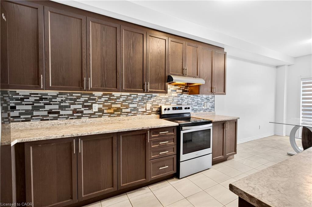 57 Sparkle Drive, Thorold, ON - Indoor Photo Showing Kitchen
