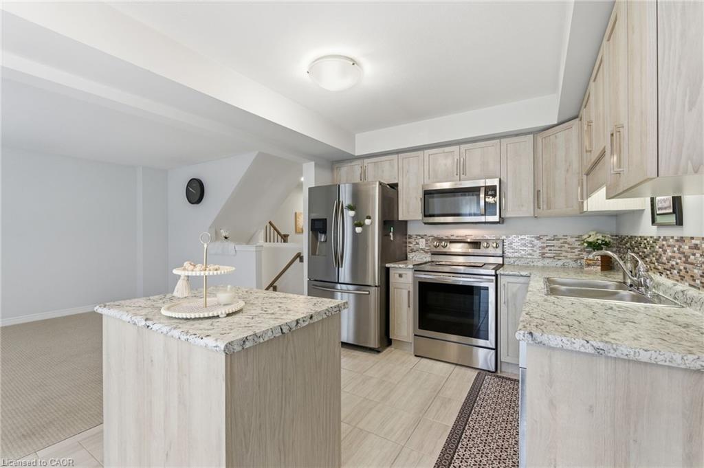 45-340 Prospect Point, Ridgeway, ON - Indoor Photo Showing Kitchen With Double Sink