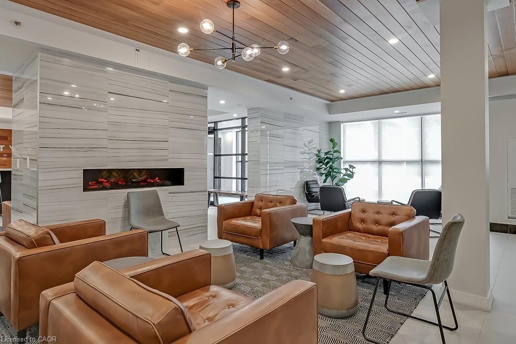502-320 Plains Road E, Burlington, ON - Indoor With Fireplace
