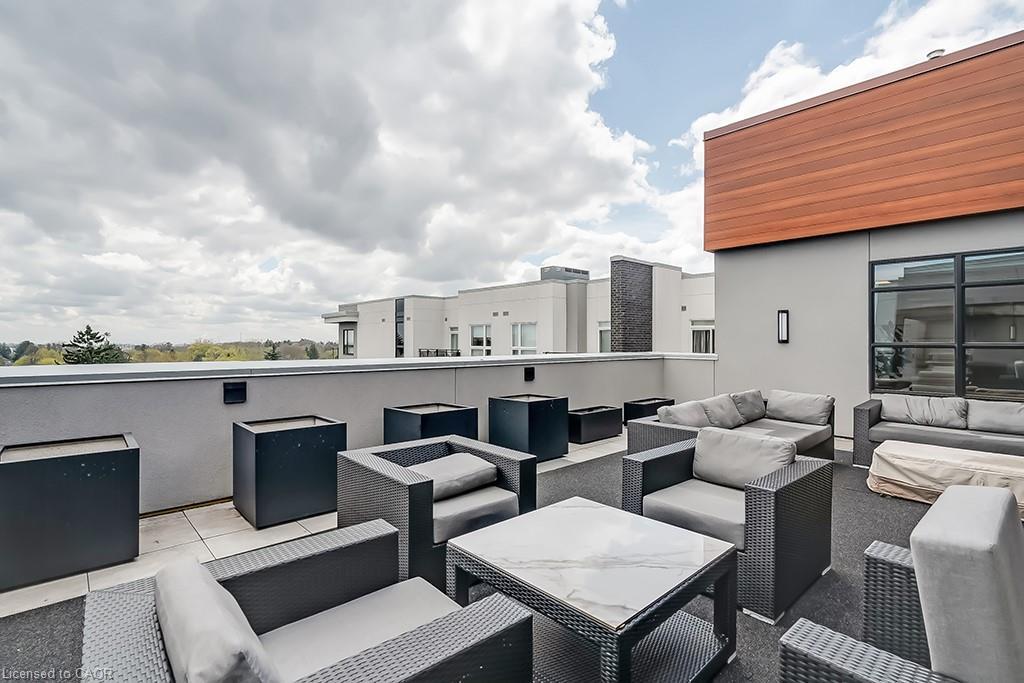502-320 Plains Road E, Burlington, ON - Outdoor With Exterior
