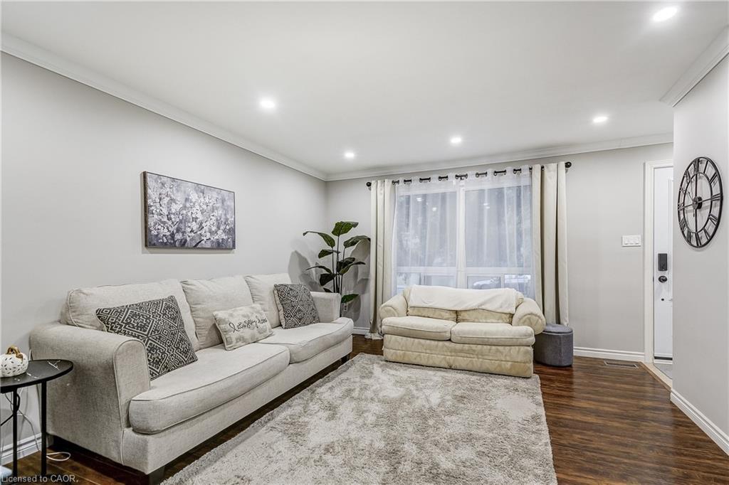 35-132 Barlake Avenue, Hamilton, ON - Indoor Photo Showing Other Room