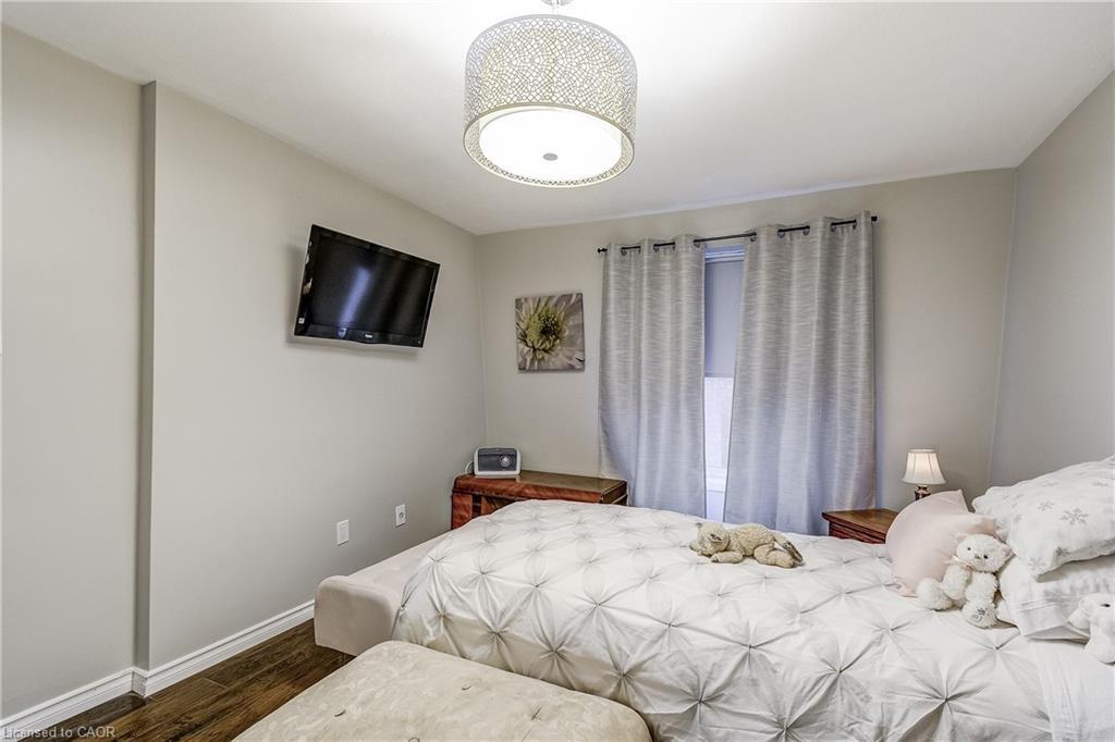 35-132 Barlake Avenue, Hamilton, ON - Indoor Photo Showing Bedroom