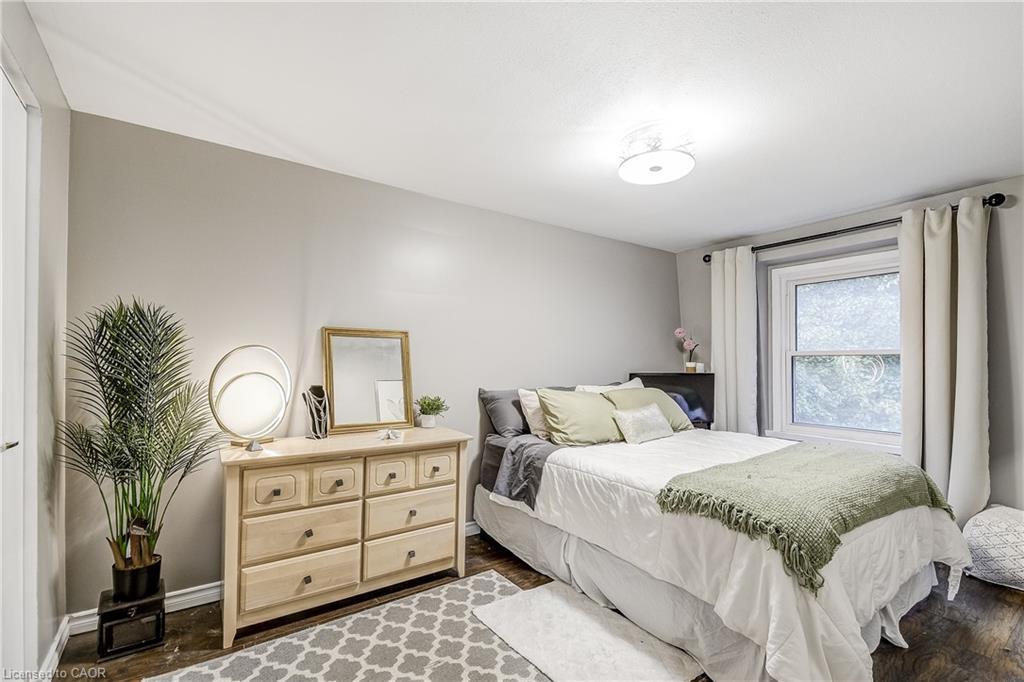 35-132 Barlake Avenue, Hamilton, ON - Indoor Photo Showing Bedroom