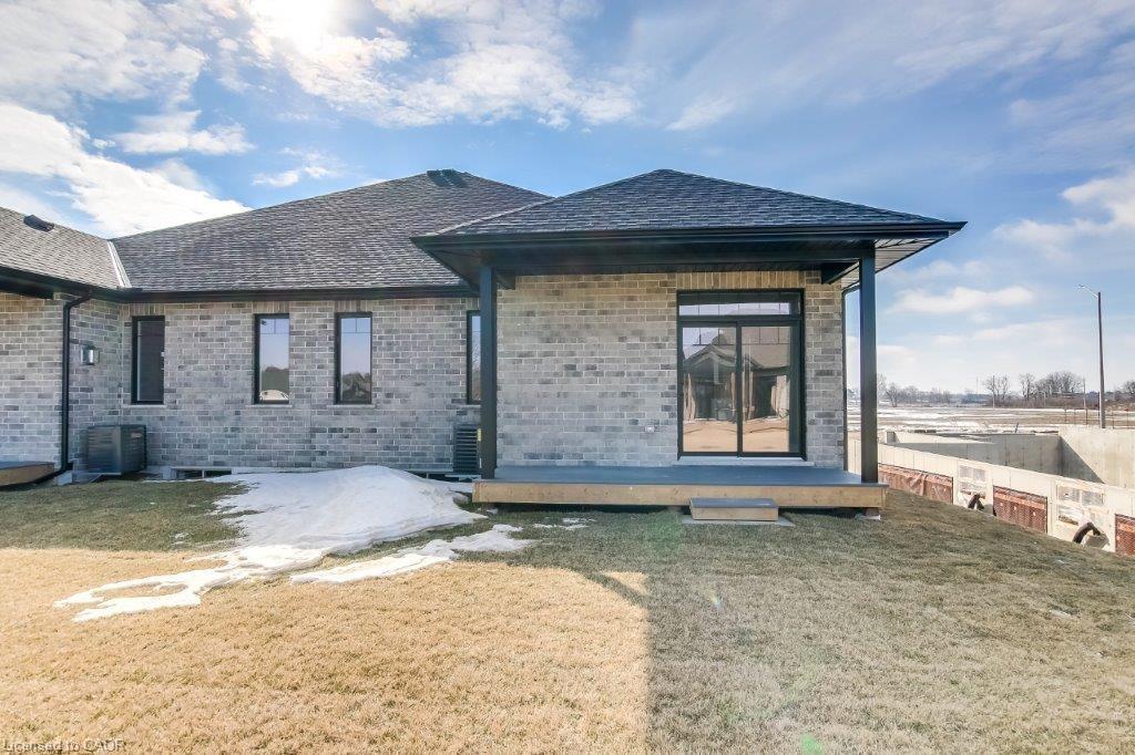 383 Argyle Avenue, Delhi, ON - Outdoor