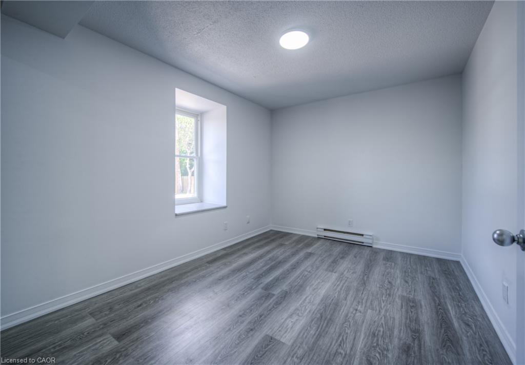 1123 Queenston Road, Cambridge, ON - Indoor Photo Showing Other Room