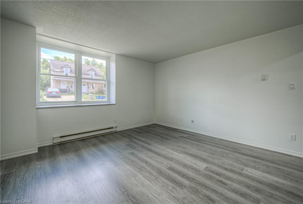 1123 Queenston Road, Cambridge, ON - Indoor Photo Showing Other Room