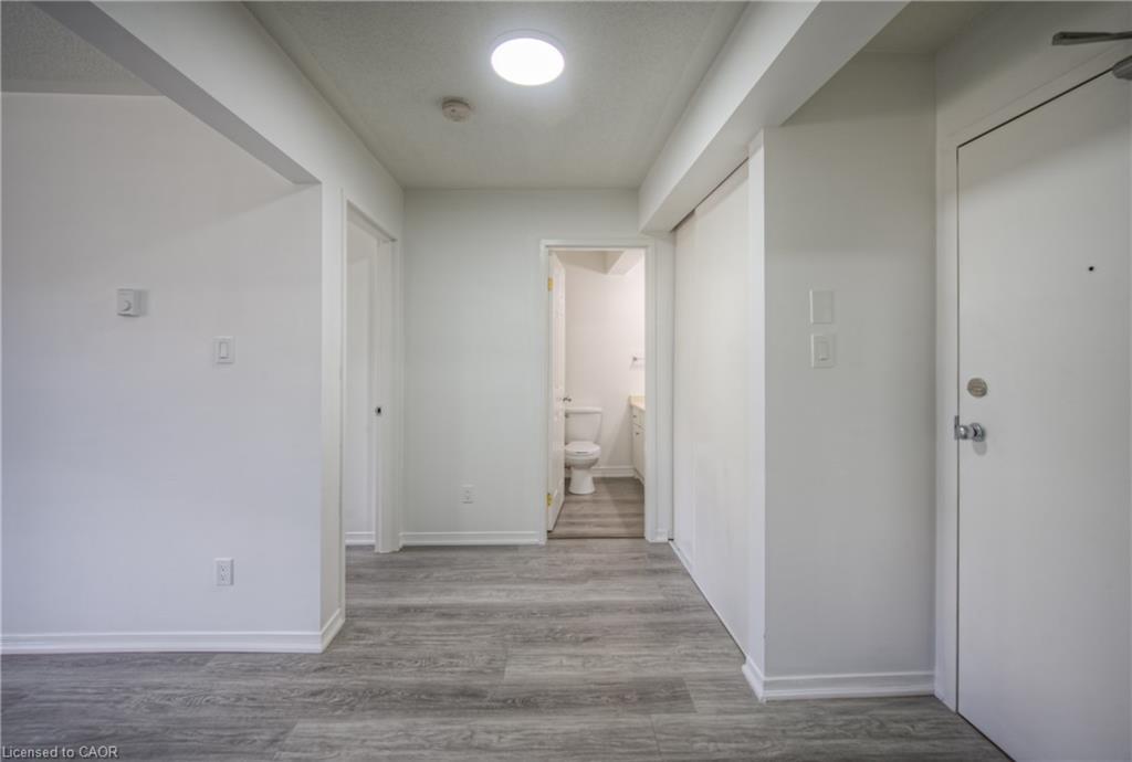 1123 Queenston Road, Cambridge, ON - Indoor Photo Showing Other Room