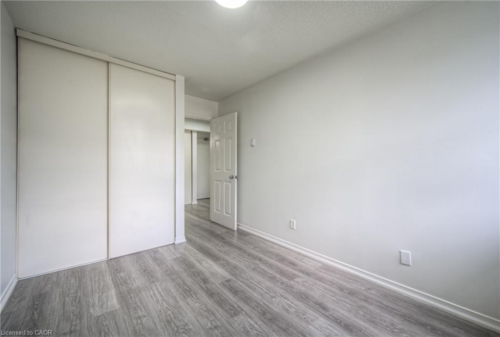 1123 Queenston Road, Cambridge, ON - Indoor Photo Showing Other Room