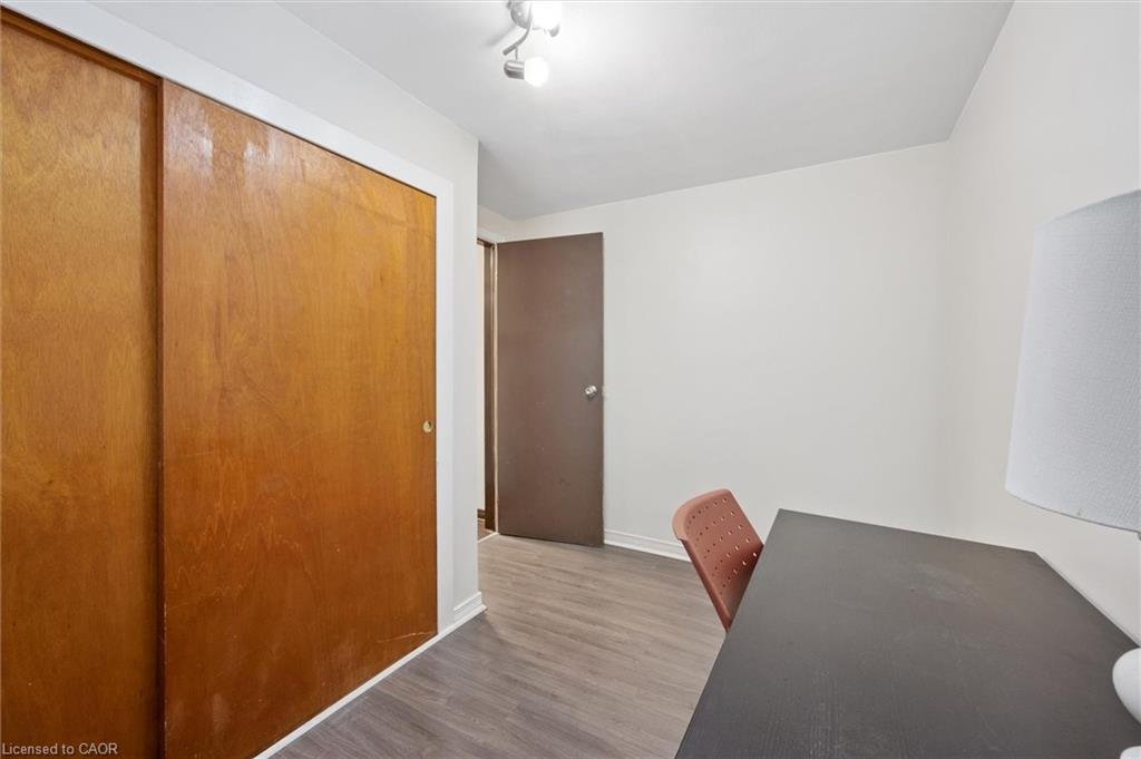 321 Vine Street, Cambridge, ON - Indoor Photo Showing Other Room