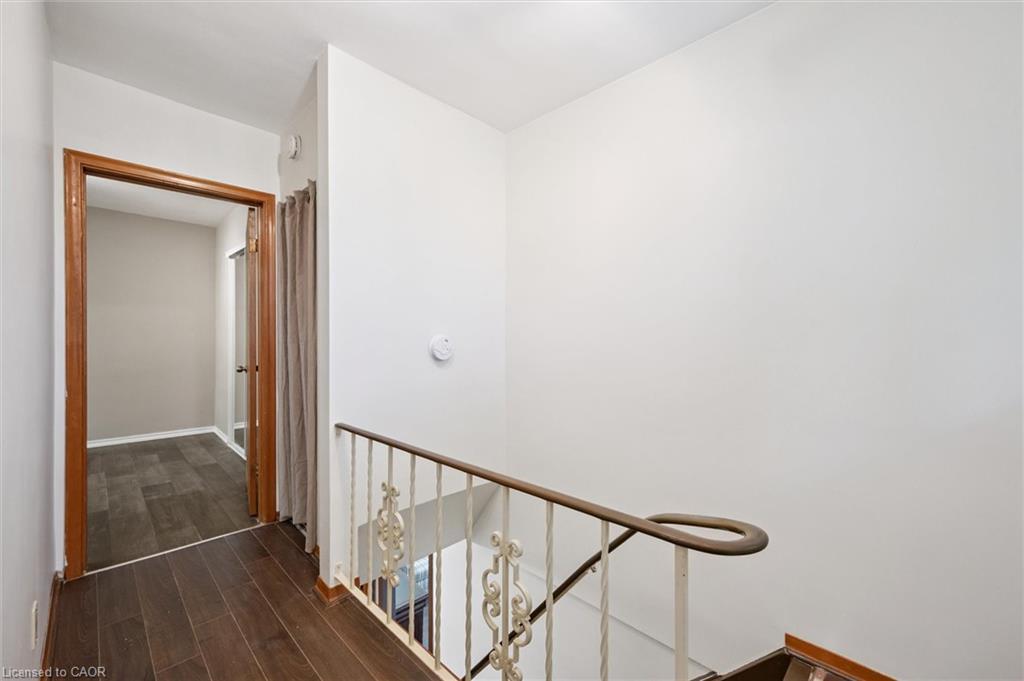 321 Vine Street, Cambridge, ON - Indoor Photo Showing Other Room