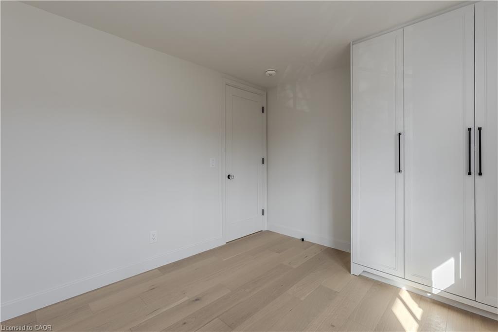 3029 Eva Drive, Burlington, ON - Indoor Photo Showing Other Room