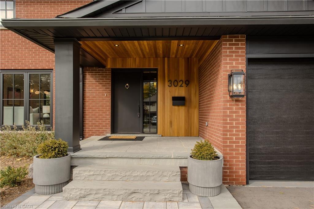 3029 Eva Drive, Burlington, ON - Outdoor