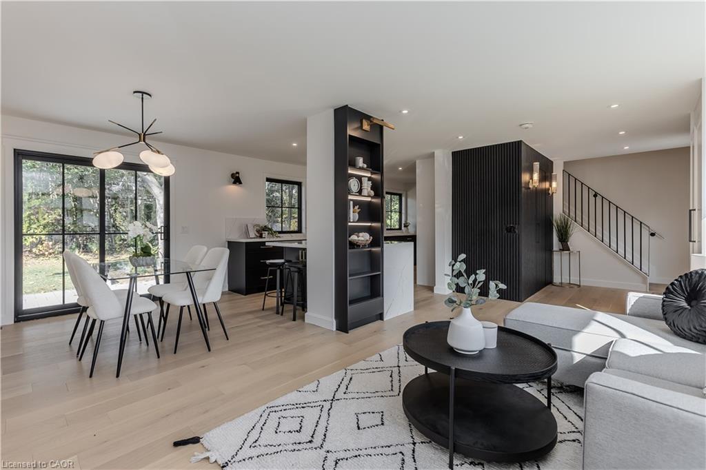 3029 Eva Drive, Burlington, ON - Indoor Photo Showing Other Room