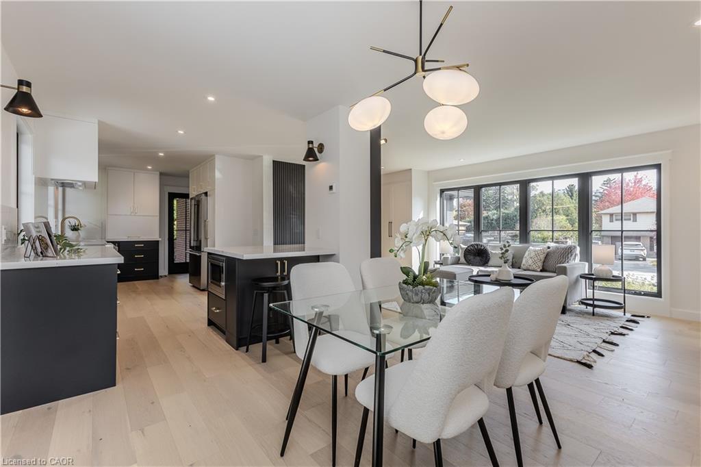 3029 Eva Drive, Burlington, ON - Indoor