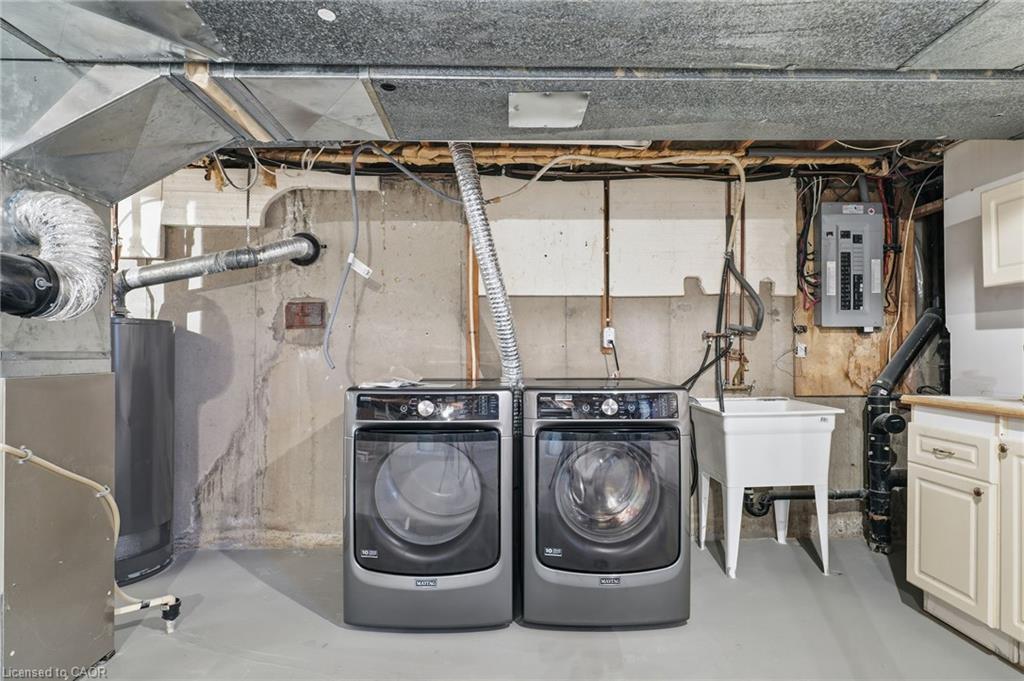73 Aldborough Avenue, St. Thomas, ON - Indoor Photo Showing Laundry Room