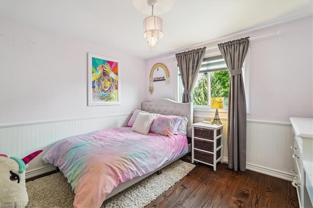 1923 Steepbank Crescent, Mississauga, ON - Indoor Photo Showing Bedroom