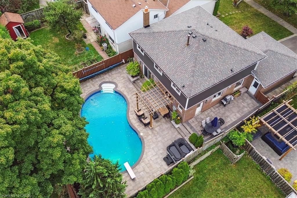 1923 Steepbank Crescent, Mississauga, ON - Outdoor With In Ground Pool