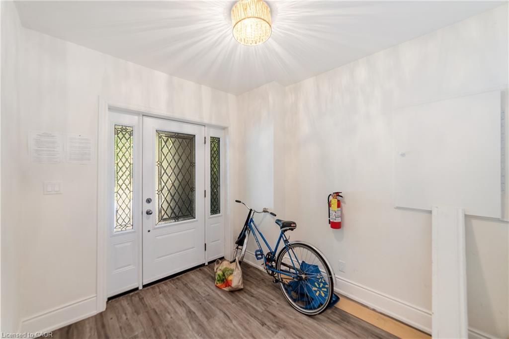 27 Melrose Avenue S, Hamilton, ON - Indoor Photo Showing Other Room