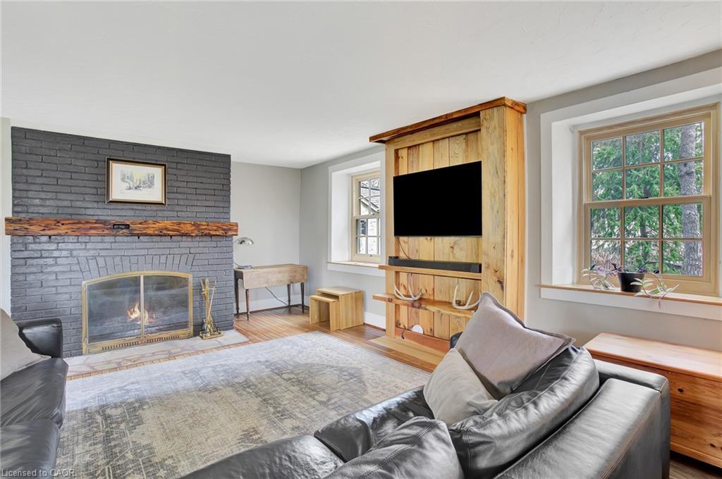 17 The Kirksway, Kitchener, ON - Indoor Photo Showing Living Room With Fireplace