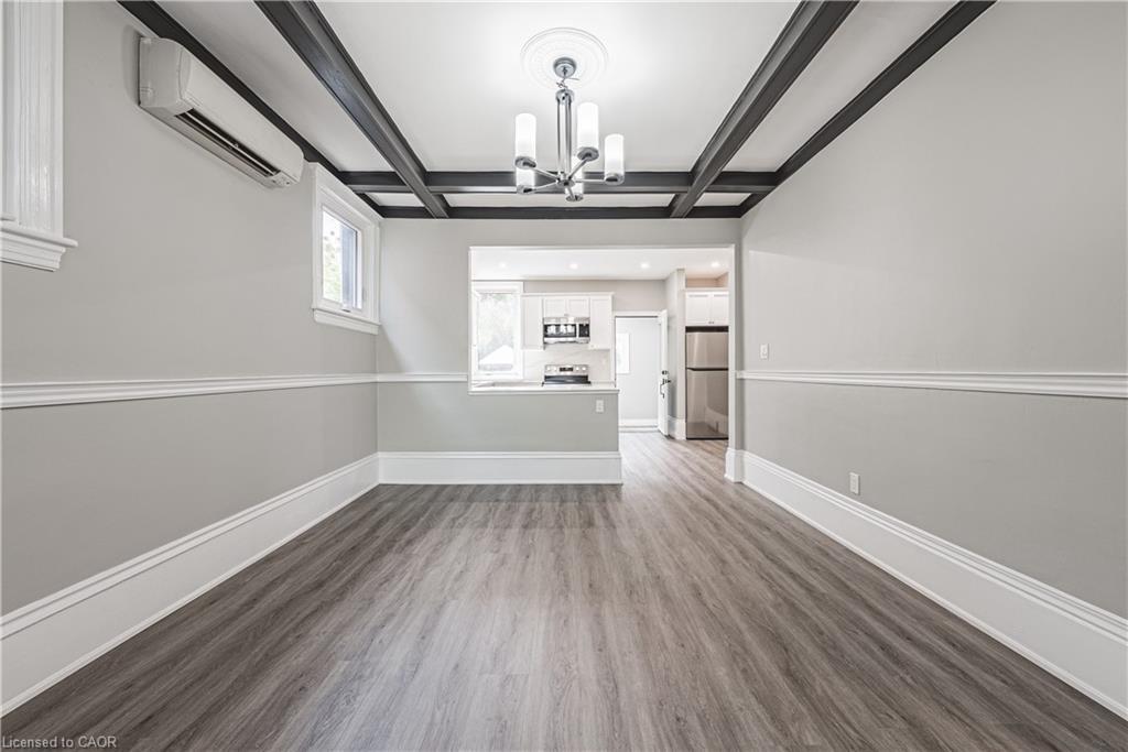 354 Cumberland Avenue, Hamilton, ON - Indoor Photo Showing Other Room