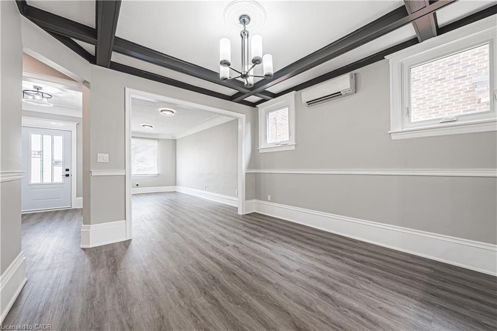 354 Cumberland Avenue, Hamilton, ON - Indoor Photo Showing Other Room