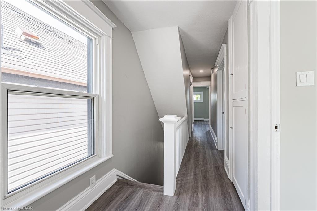 354 Cumberland Avenue, Hamilton, ON - Indoor Photo Showing Other Room