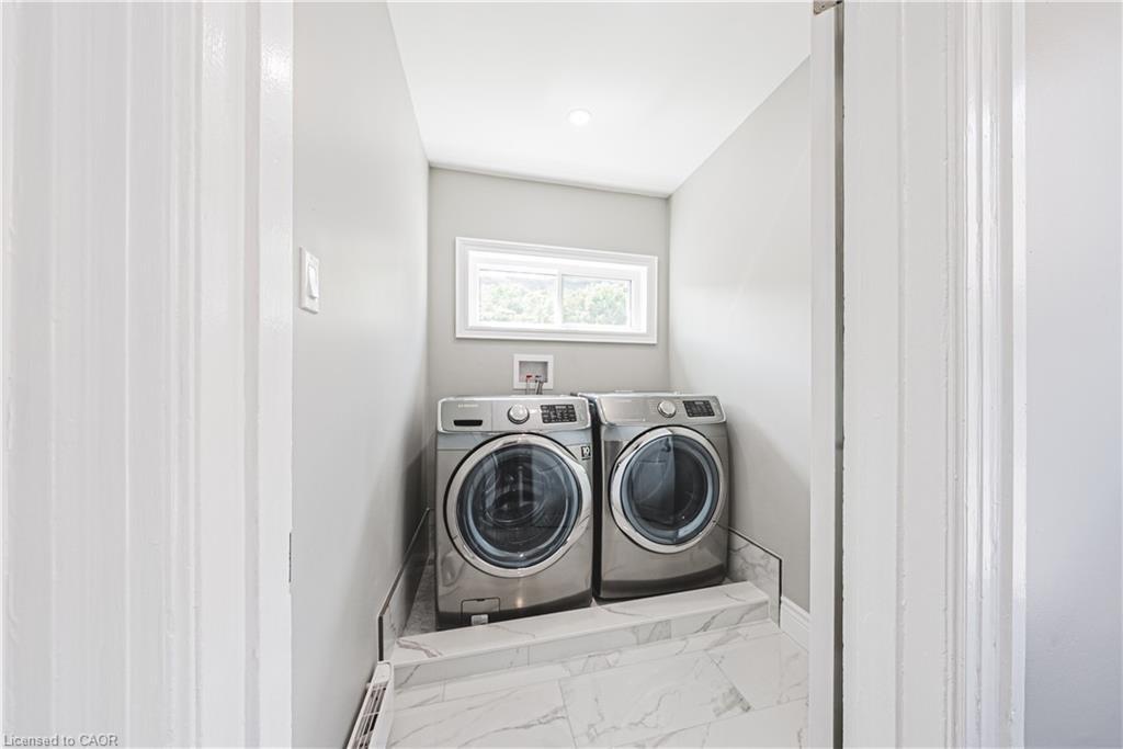 354 Cumberland Avenue, Hamilton, ON - Indoor Photo Showing Laundry Room