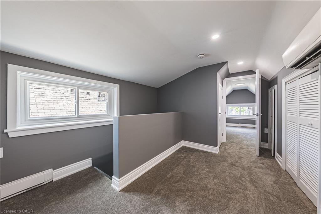 354 Cumberland Avenue, Hamilton, ON - Indoor