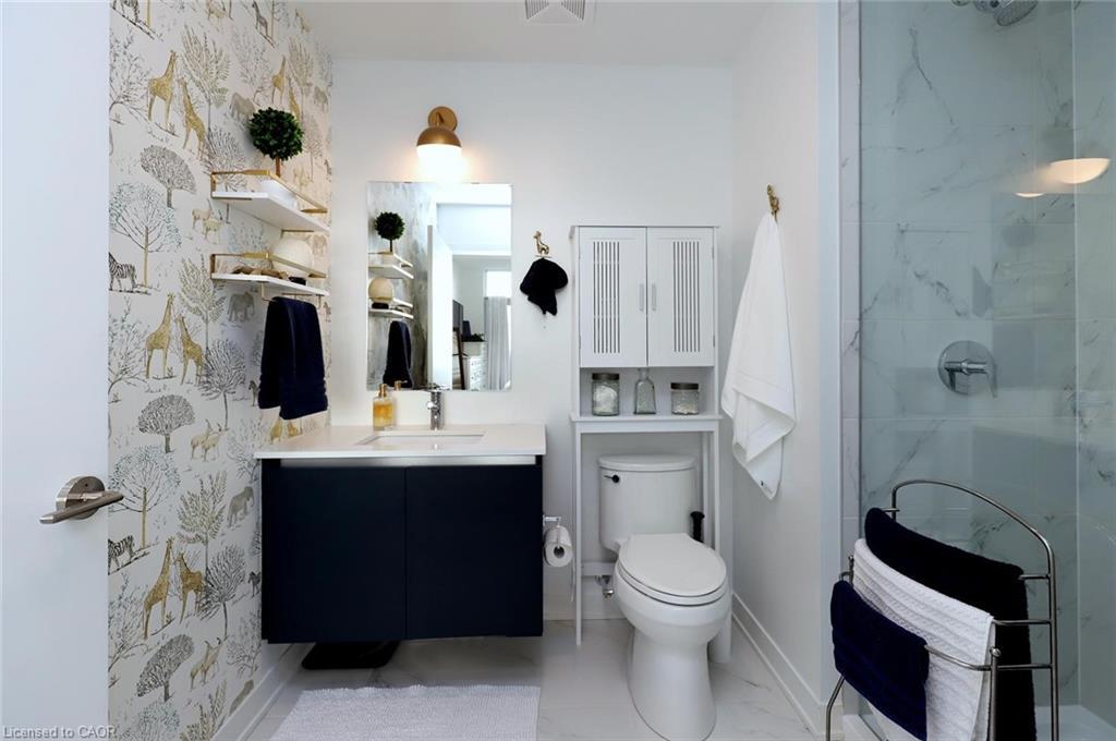 Ph02-405 Dundas Street W, Oakville, ON - Indoor Photo Showing Bathroom