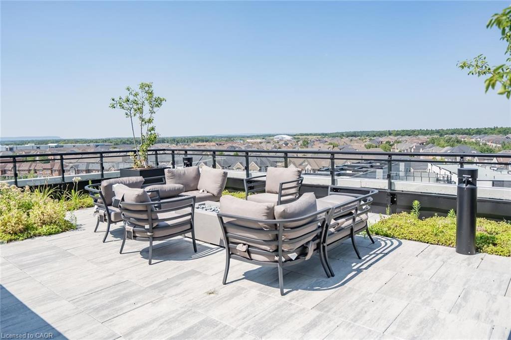 Ph02-405 Dundas Street W, Oakville, ON - Outdoor With View