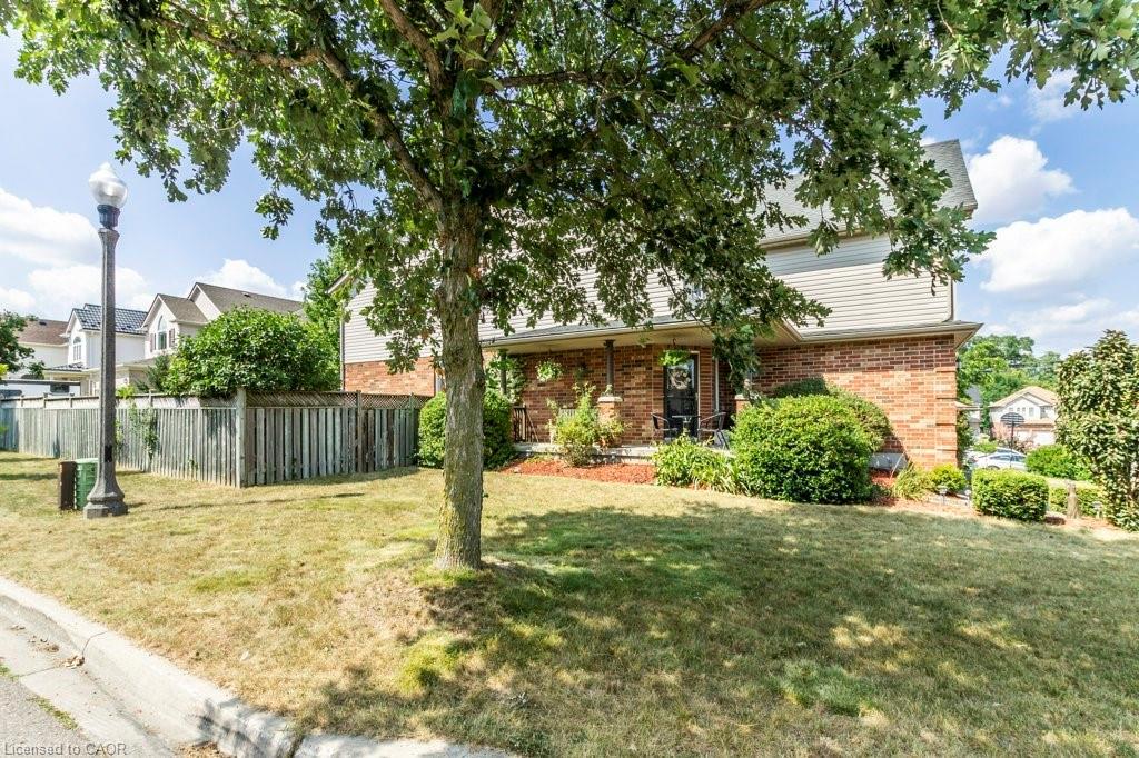 19 Apple Ridge Drive, Kitchener, ON - Outdoor