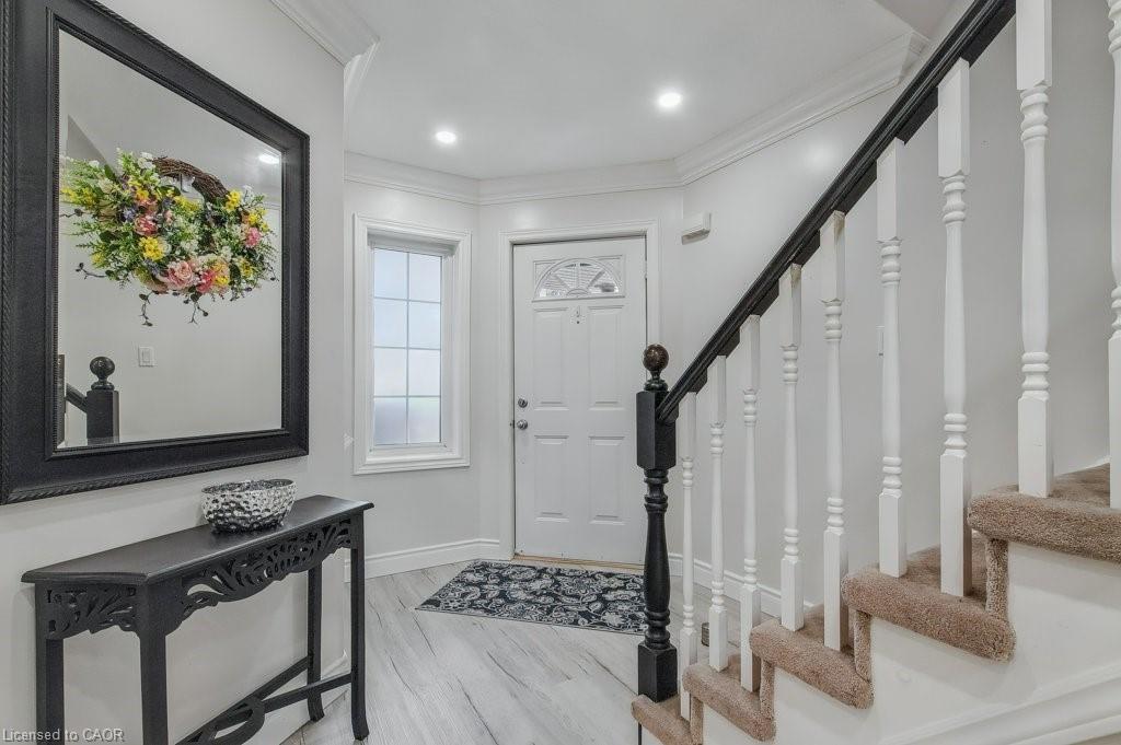 19 Apple Ridge Drive, Kitchener, ON - Indoor Photo Showing Other Room