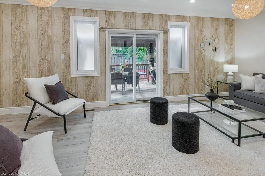 19 Apple Ridge Drive, Kitchener, ON - Indoor Photo Showing Living Room