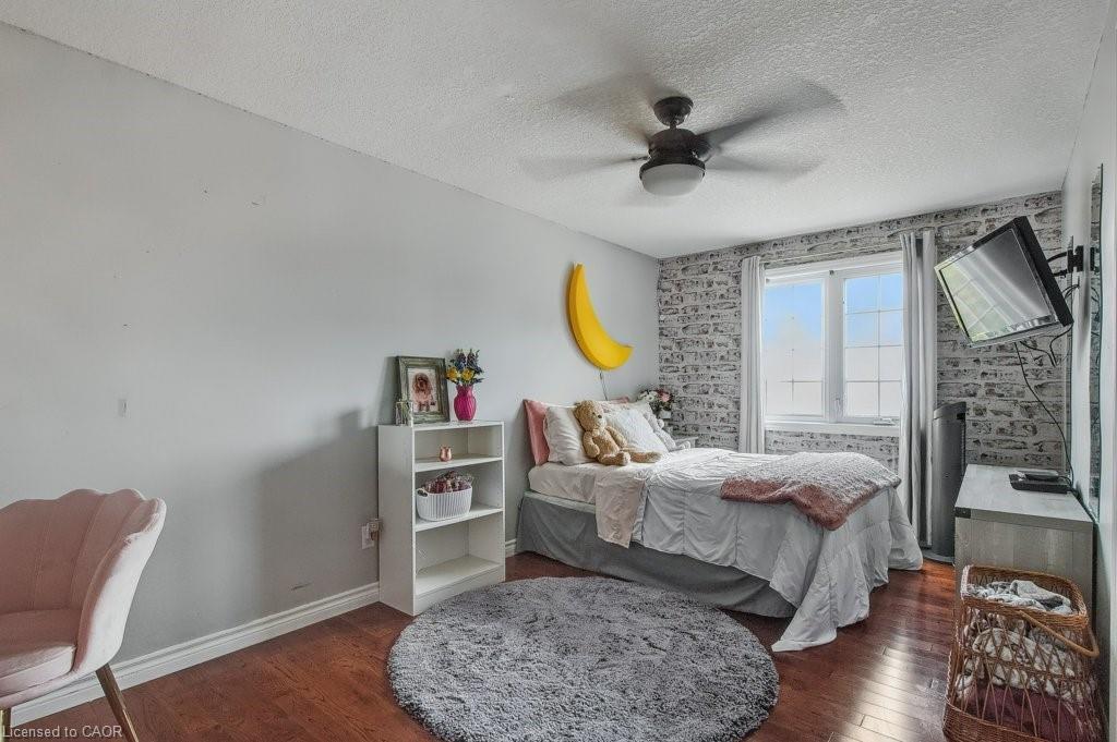 19 Apple Ridge Drive, Kitchener, ON - Indoor Photo Showing Bedroom