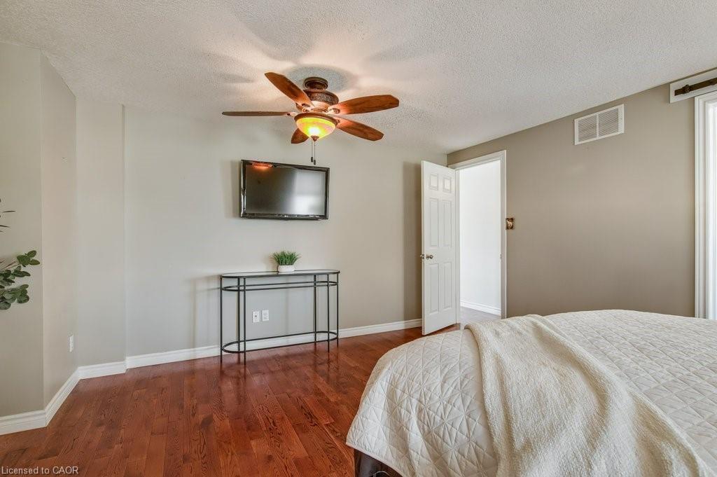 19 Apple Ridge Drive, Kitchener, ON - Indoor Photo Showing Bedroom