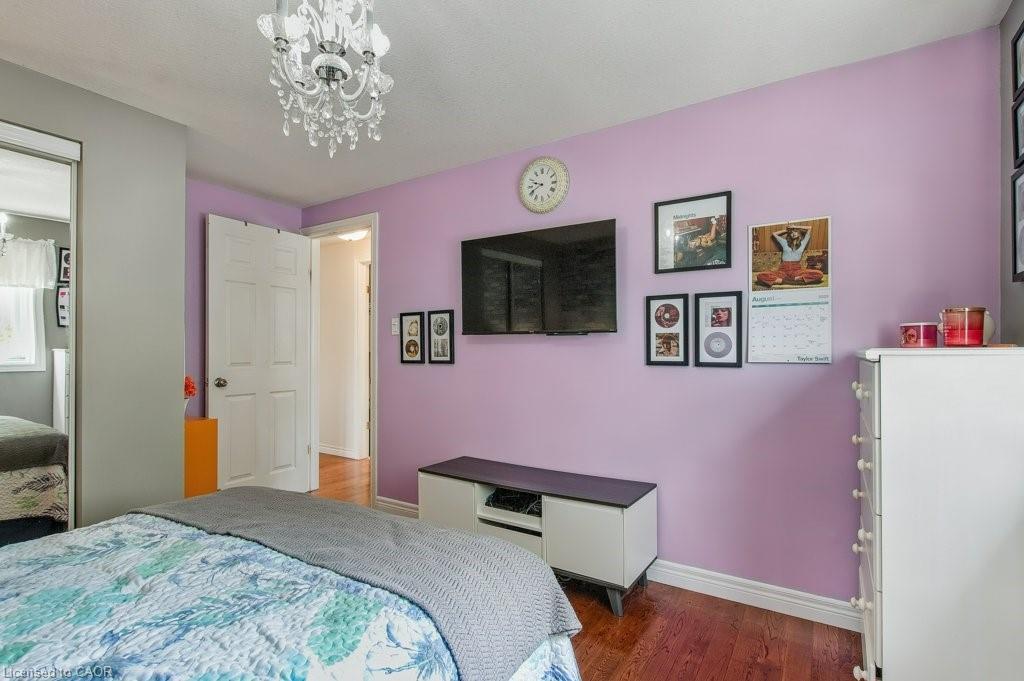 19 Apple Ridge Drive, Kitchener, ON - Indoor Photo Showing Bedroom