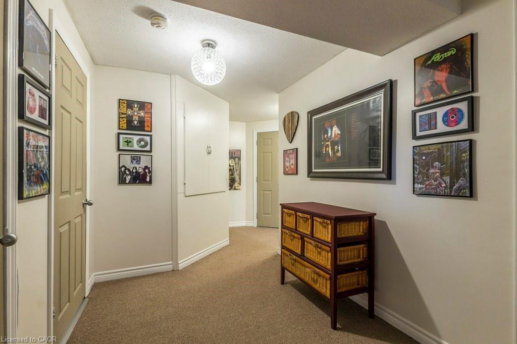 19 Apple Ridge Drive, Kitchener, ON - Indoor Photo Showing Other Room