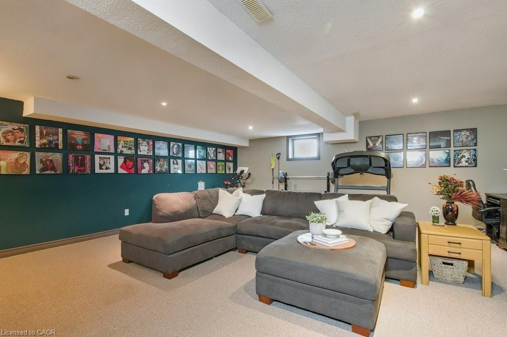 19 Apple Ridge Drive, Kitchener, ON - Indoor