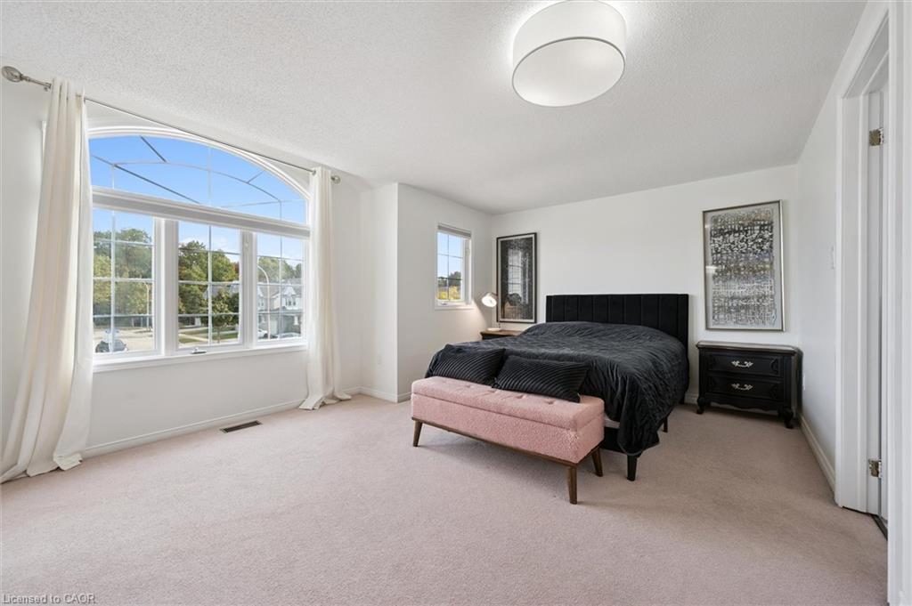 140 Veronica Drive, Kitchener, ON - Indoor Photo Showing Bedroom