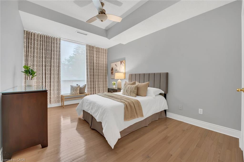 105-1770 Main Street W, Hamilton, ON - Indoor Photo Showing Bedroom