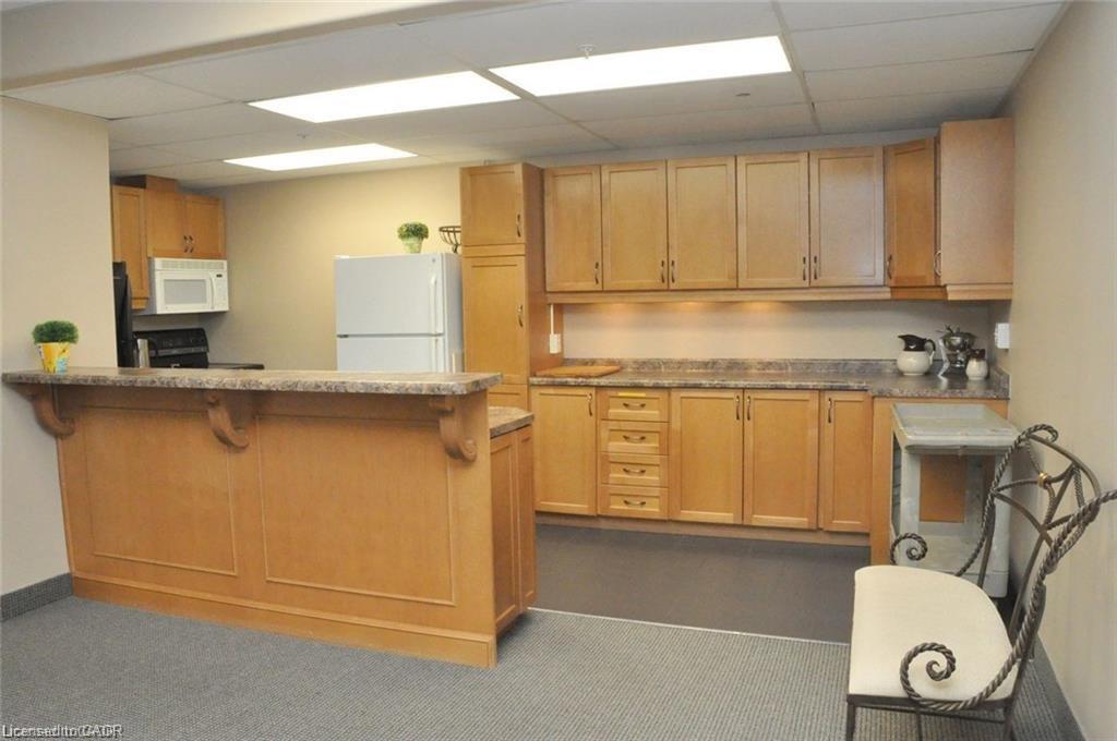 105-1770 Main Street W, Hamilton, ON - Indoor